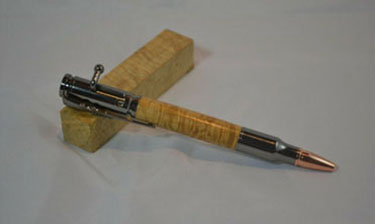 The Perfect CA Finish on a Maple Bolt Action pen